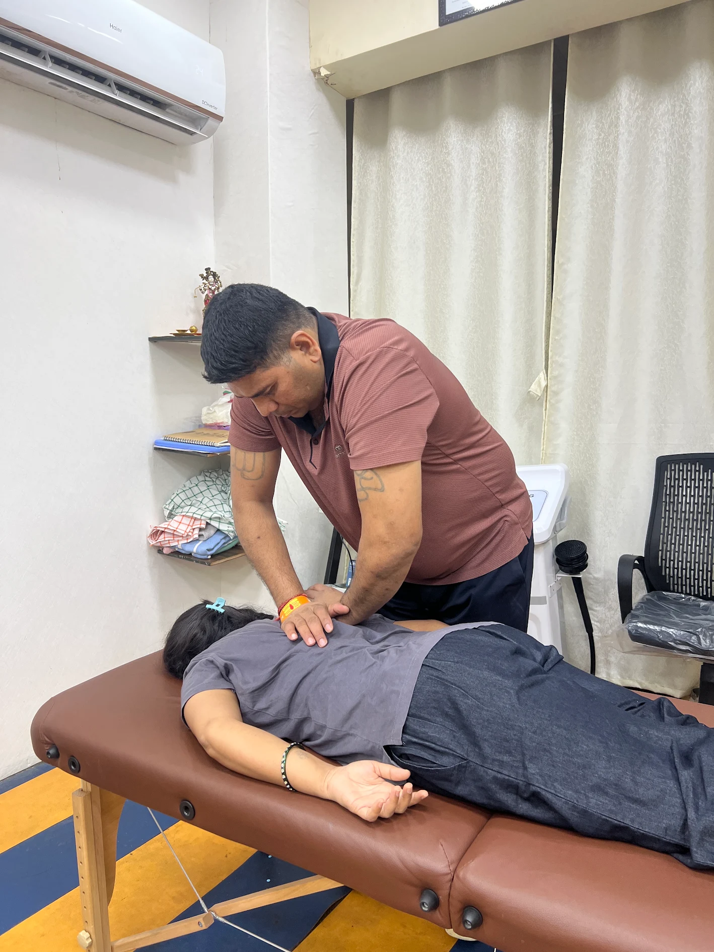 Chiropractor Balasaheb - Chiropractor in Mumbai